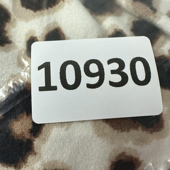 Altar'd State Shirt Womens Large Leopard Animal Print Ruffle Hem Trendy Top - Picture 9 of 9